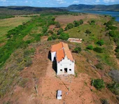 Assombrações e milagres em igreja à beira do Velho Chico