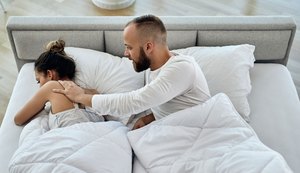 Como fatores econômicos impactam a vida amorosa dos brasileiros