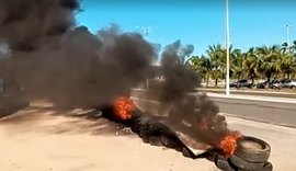 Pescadores protestam contra transferência para Centro Pesqueiro em Jaraguá