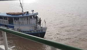 Governo do Amapá vai contratar empresa para içar barco do Rio Jari