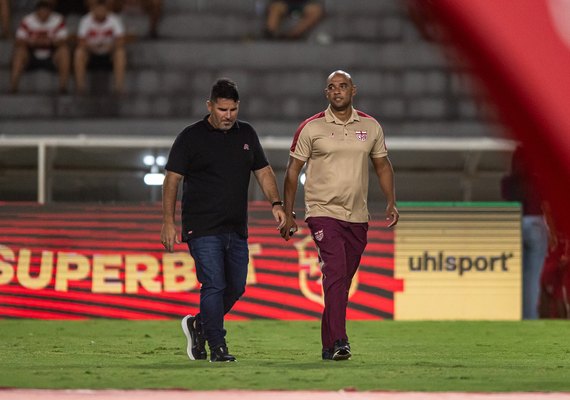 Eduardo Barroca destaca 'comportamento impecável' do ﻿CRB no Rei Pelé