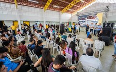 Evento reuniu secretários municipais, servidores públicos, vereadores, pais e mães de alunos