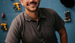 Alagoano Jacques Wolbeck representa o Nordeste na final do reality 'Hora da Reforma'