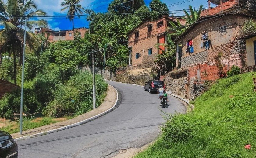 Defesa Civil interdita Ladeira da Moenda para remanejamento de poste nesta quarta-feira (29)