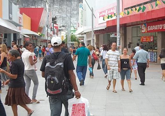 Loja no Centro de Maceió é alvo de dupla criminosa