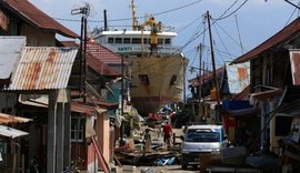 Indonésia busca vítimas de tsunami em meio a novos terremotos