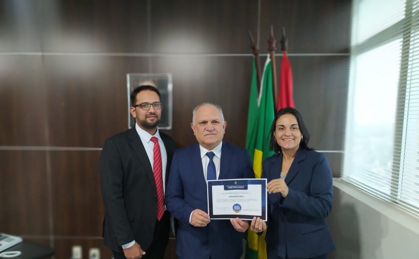 UNINASSAU recebe selo 'Universidade amiga da Justiça Eleitoral'