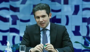 Hugo Motta defende PEC da Blindagem e diz que debate foi distorcido