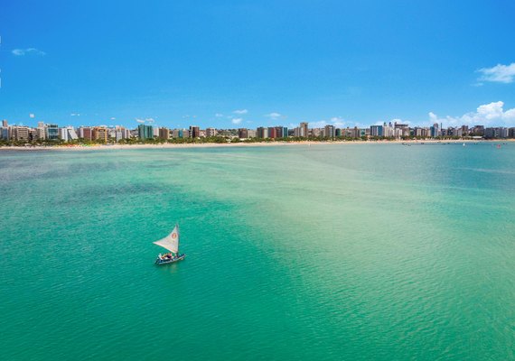 Destino Alagoas é promovido em convenção da CVC em Curitiba