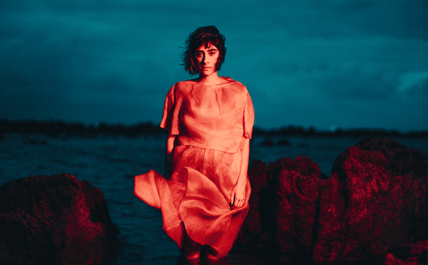 Juliana Linhares realiza show gratuito nesta quinta (10) na Feira do MST em Maceió