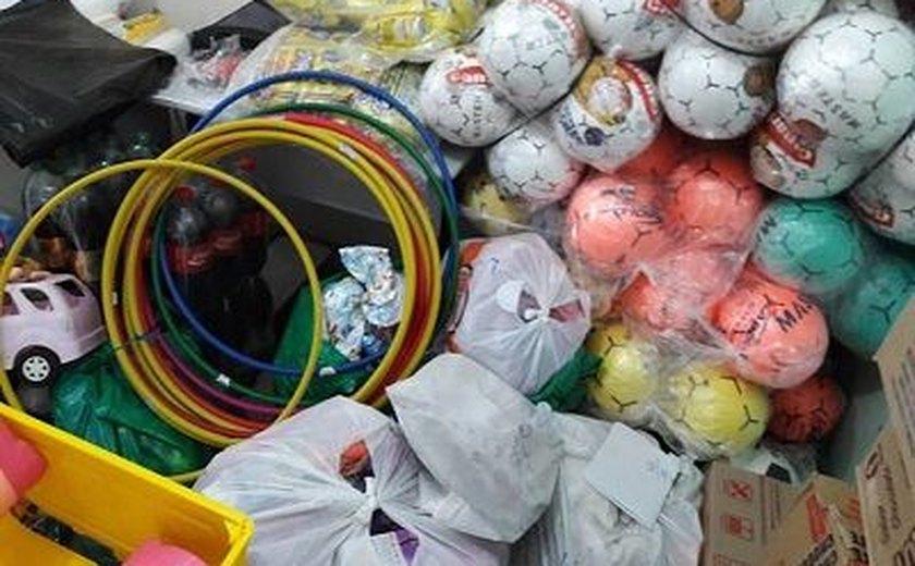 Batalhão Escolar realiza distribuição de brinquedos no São Jorge