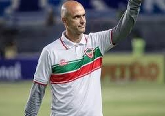 CSE demite Adriano Rodrigues e anuncia retorno de Leandro Campos ao comando técnico