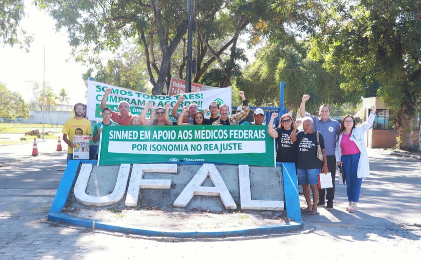 Ato na Ufal cobra valorização da carreira e melhores condições de trabalho