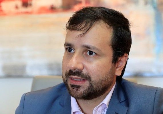 OAB Alagoas divulga nota criticando abordagem da PM a advogada