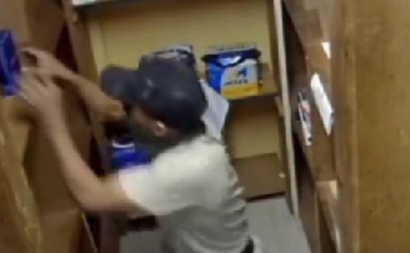 Polícia Civil reforça divulgação de imagens de suspeito de furto em supermercado de Maceió