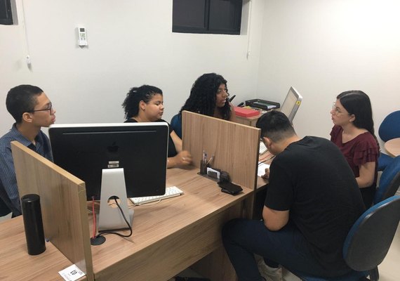 Projeto possibilita alunos de Direito vivenciarem prática da profissão no início do curso