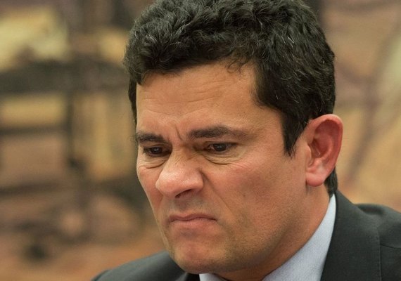 Advogados pela democracia pedem a prisão de Moro e delegado desobediente a justiça