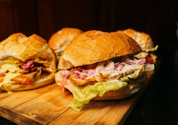 “Sangu” chega a Maceió com o verdadeiro sabor dos sanduíches peruanos