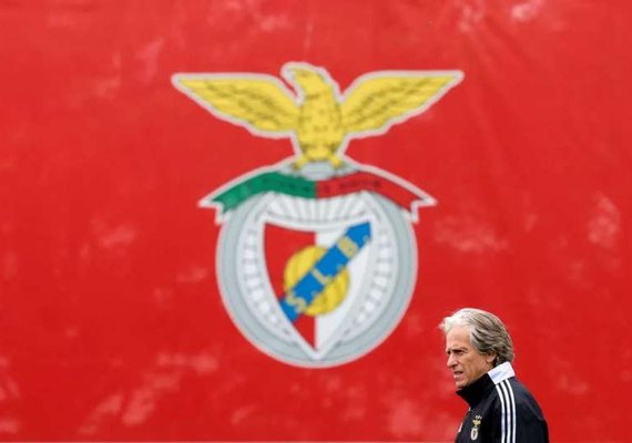 Jornal diz que Benfica vê tempo curto até clássico e espera que Jorge Jesus peça demissão
