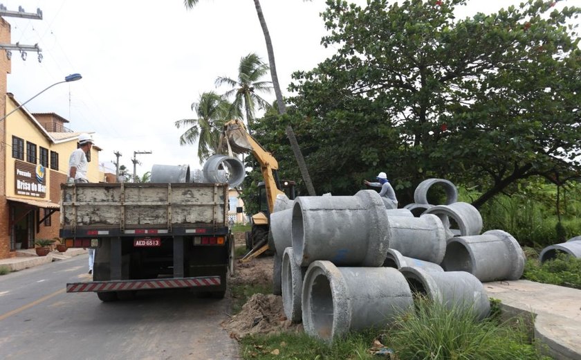 Prevenir: Prefeitura inicia obra de drenagem da Avenida Caravelas, na Praia do Francês