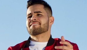 Jerry Smith se descontrola e tenta agredir fã durante show