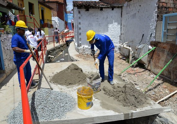 Estado inicia melhorias habitacionais na Grota da Macaxeira