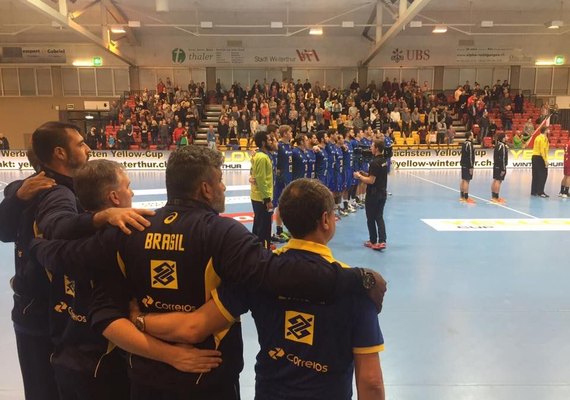 A caminho do Mundial, seleção masculina de handebol bate a Eslováquia