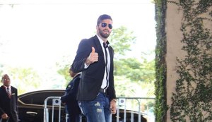 Goleiro Alisson não descarta saída da Roma para buscar mais espaço