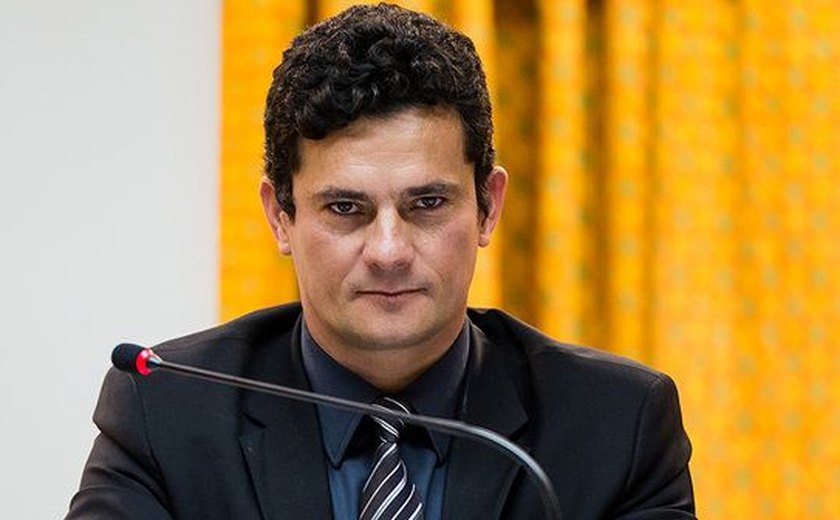 Juiz Sérgio Moro diz que refletirá sobre convite para compor equipe de Jair Bolsonaro