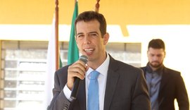 Bolsonaro desiste de Feder e procura outro nome para o Ministério da Educação