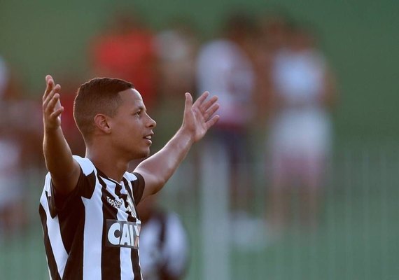 Botafogo vira sobre o Boavista e se despede do Carioca com vitória