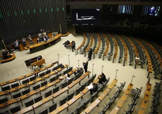 Base aliada e oposição divergem sobre retomada de votações no Congresso