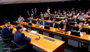 Deputados federais criticam aprovação da Lei da Terceirização