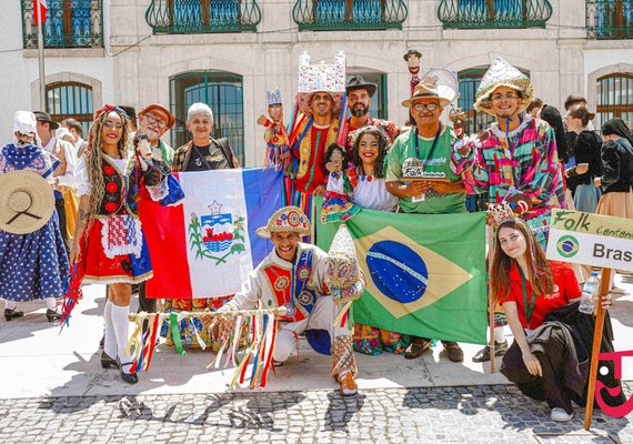 Grupo de Alagoas é o único do país a participar do maior festival de teatro de bonecos do Leste Europeu