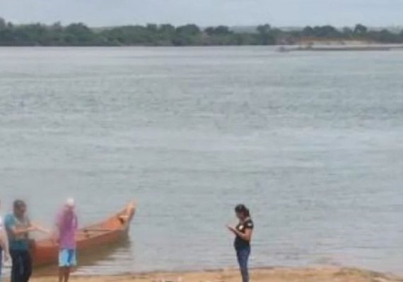 Populares encontram corpo de homem em trecho do Rio São Francisco