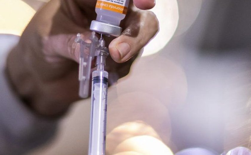 Campus do Sertão inicia vacinação dos profissionais da educação contra Covid-19