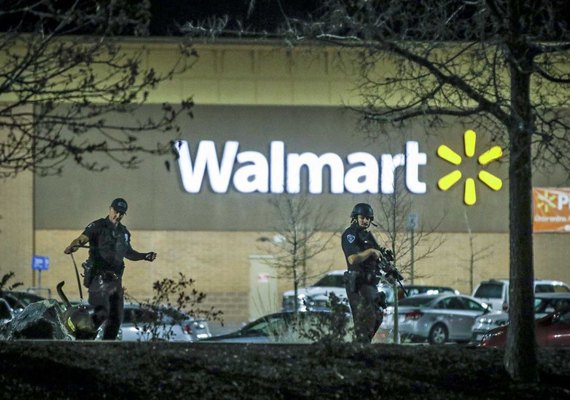 Tiroteio em filial do Walmart no Colorado deixa 3 mortos