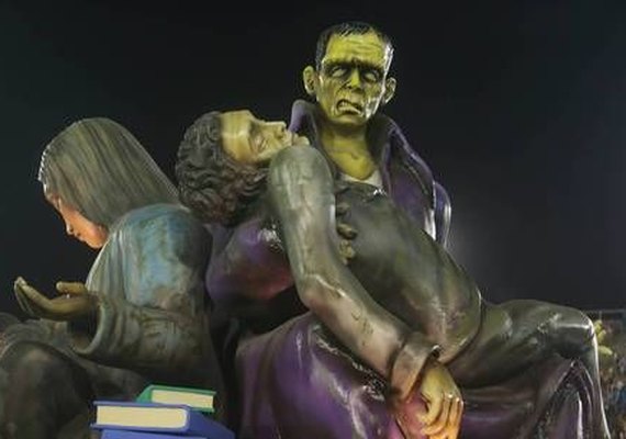 Beija-Flor é a grande campeã do Carnaval 2018; Paraíso do Tuiuti fica em segundo