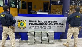 Dois são presos com 50 kg de maconha dentro de porta-malas