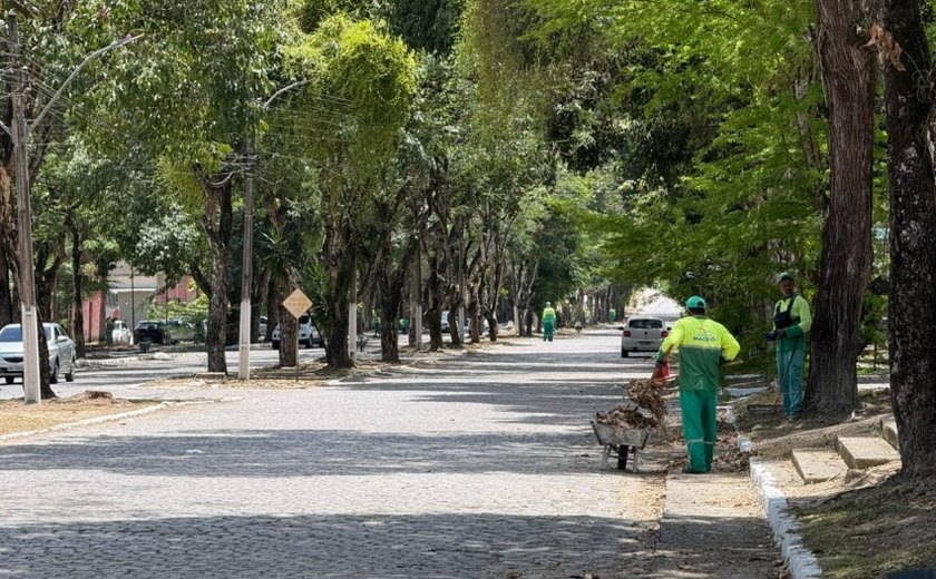 Autarquia Municipal de Limpeza Urbana realiza mutirão no Campus da Ufal