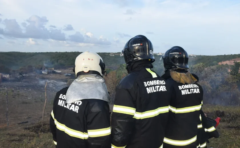 Incêndio em vegetação mobiliza equipe do Corpo de Bombeiros em Palmeira dos Índios