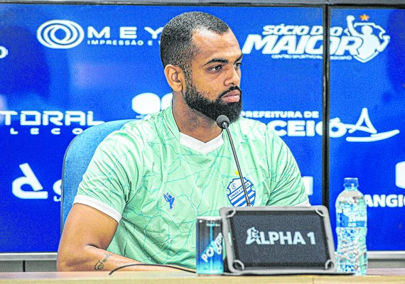 Guilherme Cachoeira e goleiro Gabriel Félix são apresentados pelo CSA