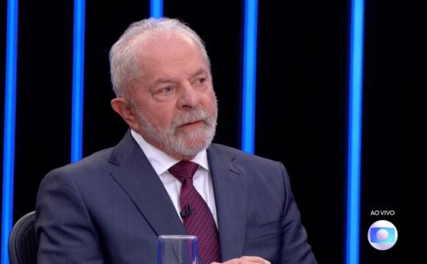 Lula afirma que 'não pode dizer que não houve corrupção', admite erros de Dilma e fala em 'pacificar o país'