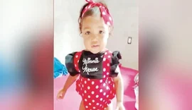 Pescoço quebrado e queimaduras de cigarro: bebê de 1 ano é achada morta