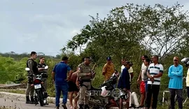 Idosos ficam feridos em acidente de moto na rodovia AL-220