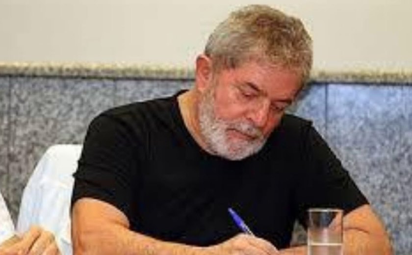 Lula detona Aécio e Anastasia em carta enviada ao povo mineiro