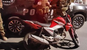 Polícia Civil recupera motocicleta roubada em Maceió