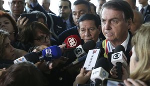 Presidente diz que governo estuda reduzir impostos de empresas