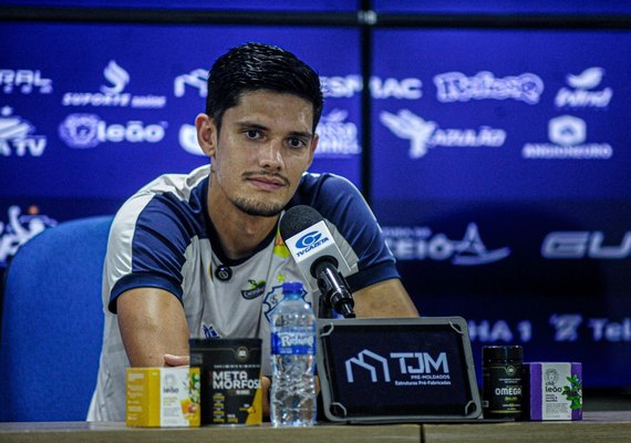 CSA confia na evolução sob comando de Moacir Júnior