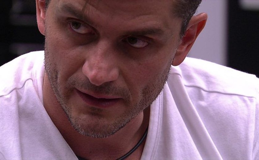 'BBB17': Delegacia da Mulher irá registrar ocorrência contra Marcos por agressão